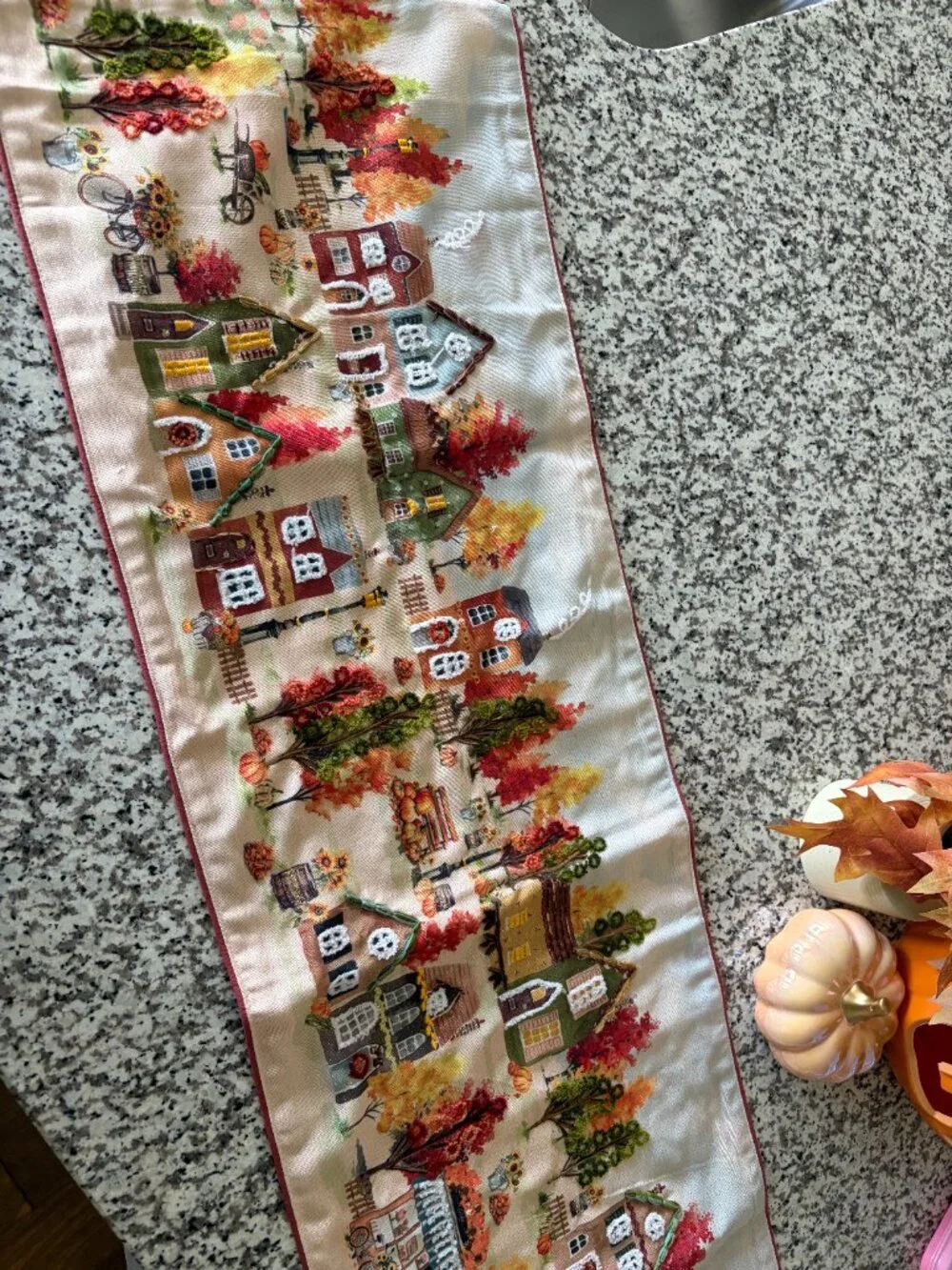 The Farmhouse by Rachel Ashwell Table Runner